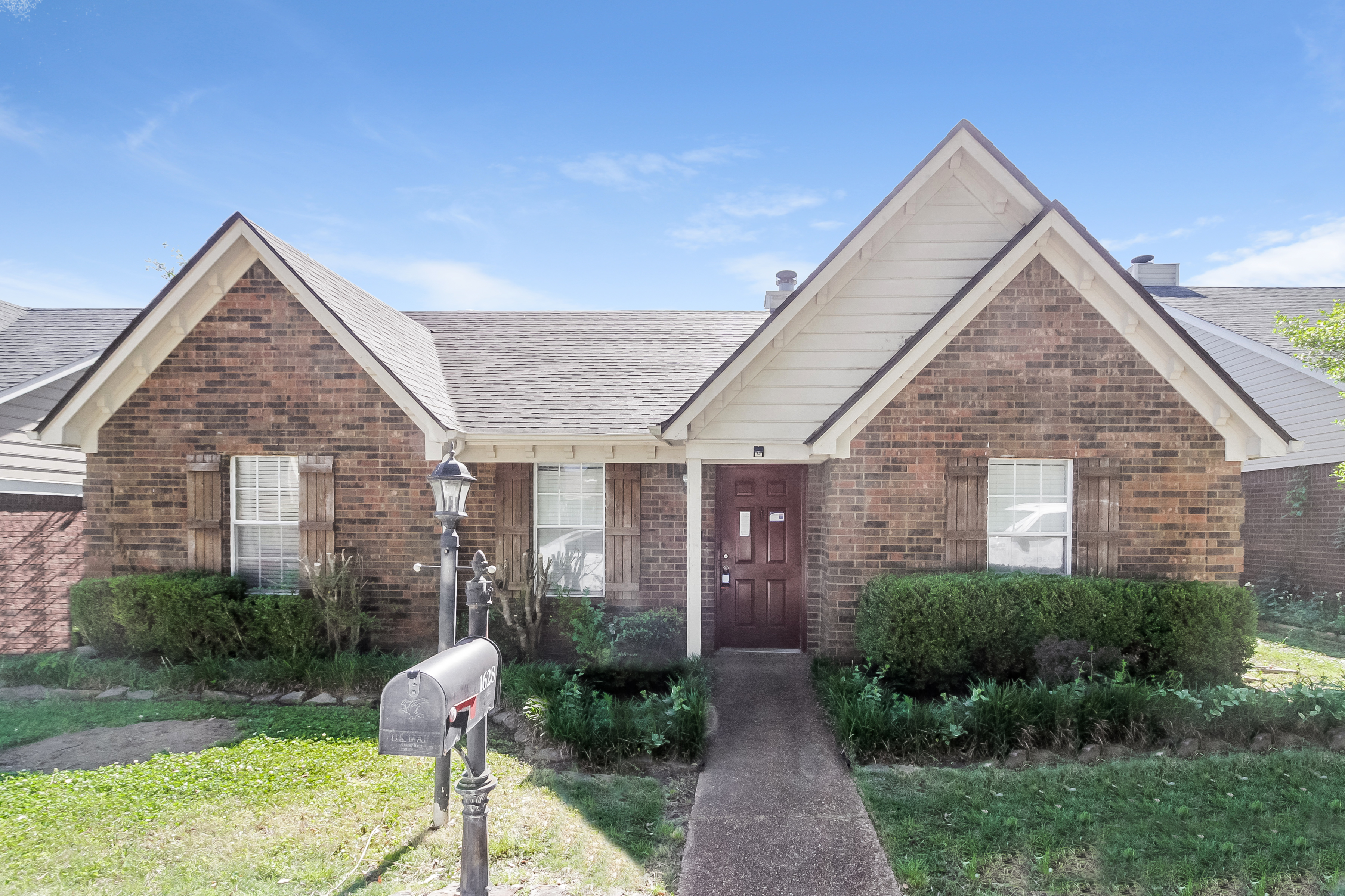 1628 Ranmar Dr Cordova, TN 38016